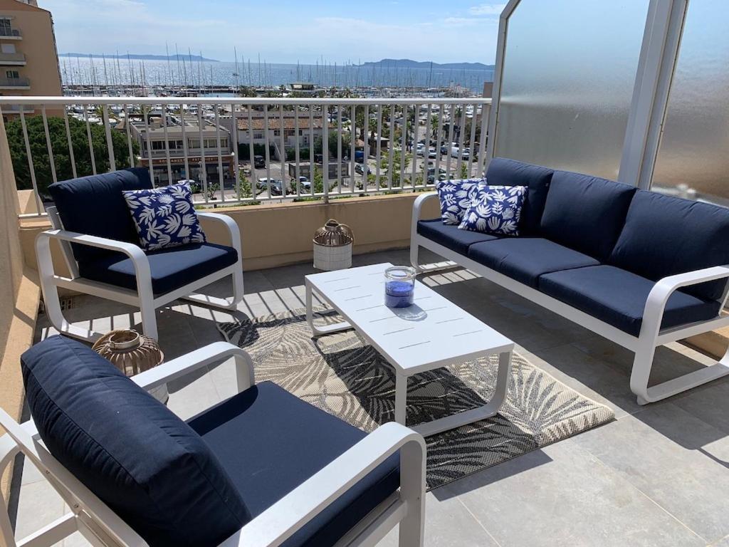 公寓 L'effet Mer, Duplex Sur Le Port Avec Ses 2 Terrasses Vue 耶尔